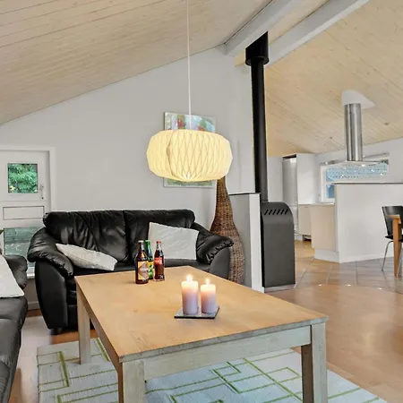 2 Bedroom Lovely In 펜션 *