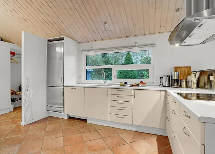 2 Bedroom Lovely In בית נופש *
