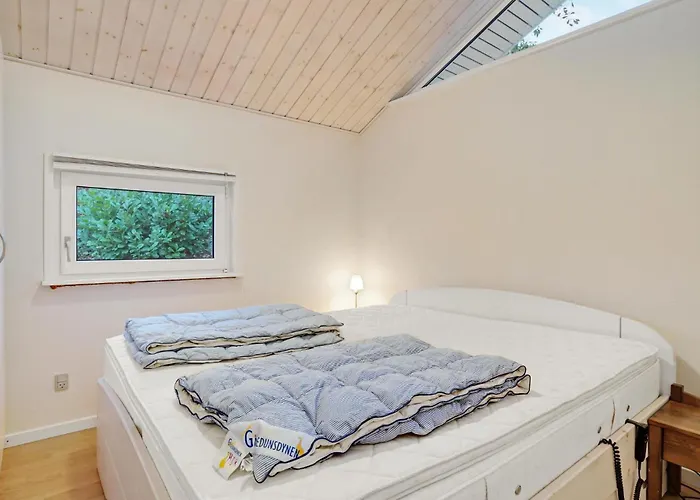 2 Bedroom Lovely In בית נופש אבנרה