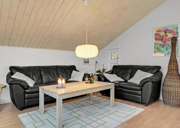 בית נופש 2 Bedroom Lovely In אבנרה